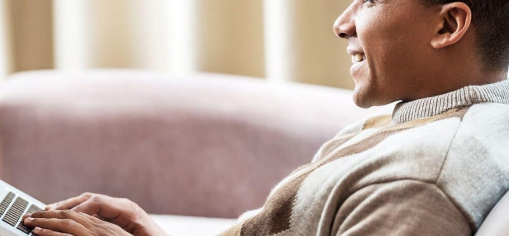 benefits-of-booking-direct-1500x609 Man searching on laptop