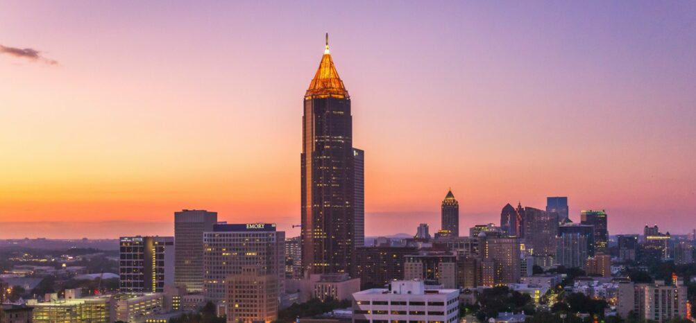 brad-huchteman-sR1Kz2auNJE-unsplash Atlanta skyline at sunset